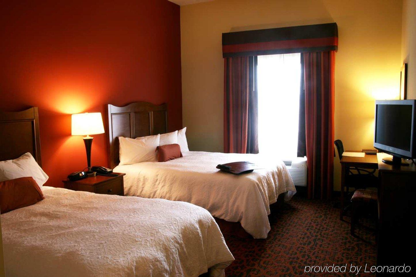 Hampton Inn & Suites Bastrop Quarto foto