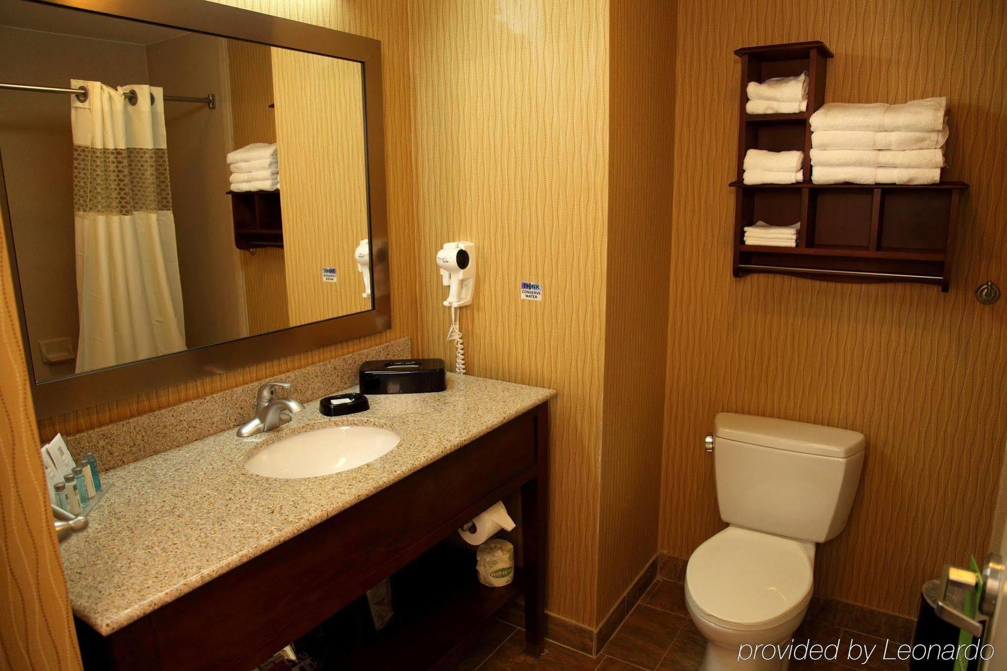 Hampton Inn & Suites Bastrop Quarto foto